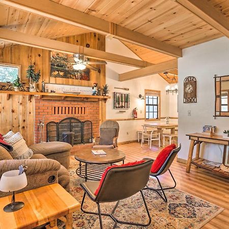 Big Bear Cabin With Deck And Hot Tub, Near Resorts! Big Bear Lake Bagian luar foto